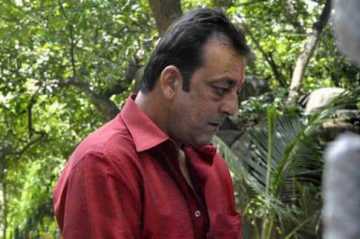জেলে ২ দিন কিছু খাননি সঞ্জয় দত্ত